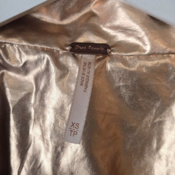 FREE PEOPLE Size XS Reversible Nylon Puffer Oversized Metallic Gold Green Coat - Picture 4 of 16